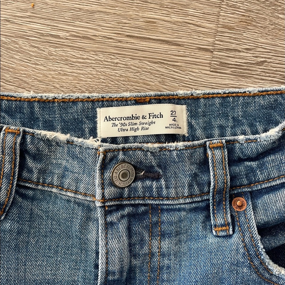 Abercombie and Fitch 90s Slim Straight Jeans